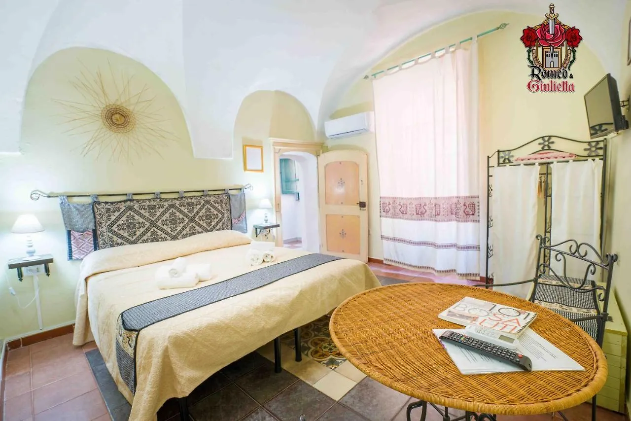 Hôtel Romeo & Giulietta à Bosa Maison d'hôtes