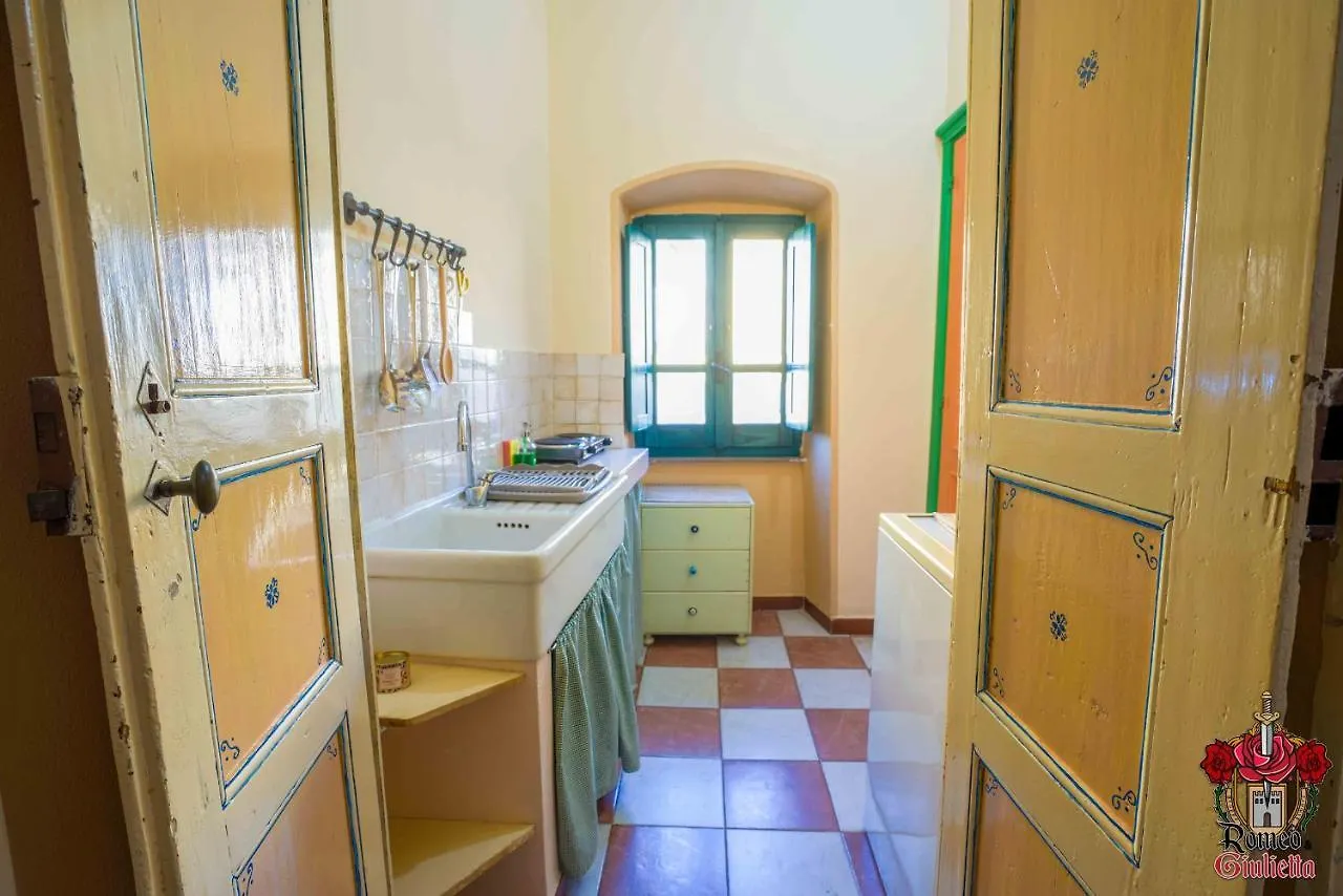 Hôtel Romeo & Giulietta à Bosa Maison d'hôtes