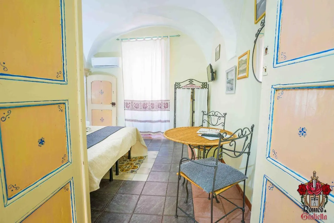 Hôtel Romeo & Giulietta à Bosa Maison d'hôtes