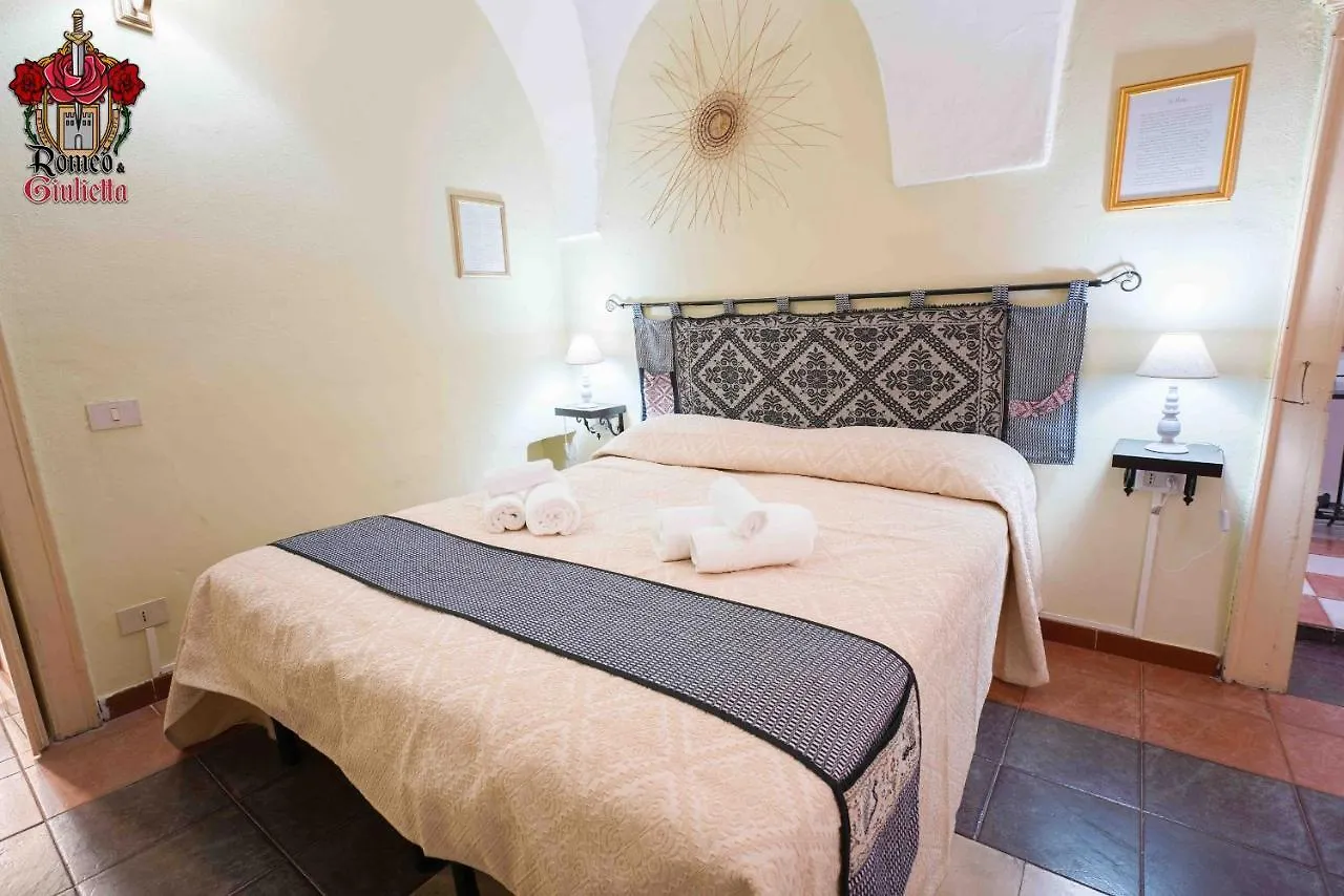 Hôtel Romeo & Giulietta à Bosa 0*,